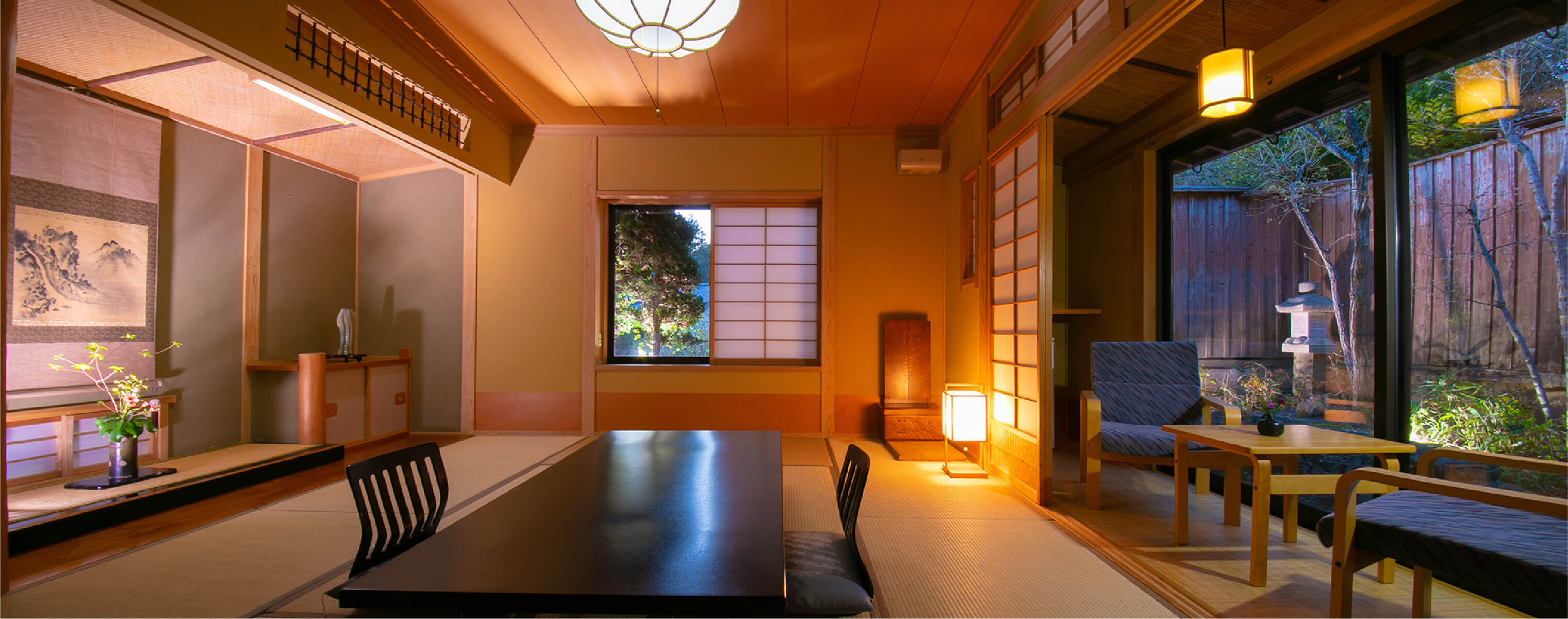 Independent houses with a private outdoor hot spring [10 Japanese tatami mat size] accommodating up to 4 guests