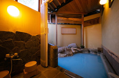 Guest rooms with a private outdoor hot spring