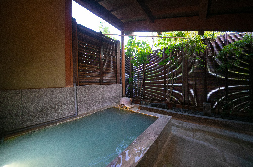 Guest rooms with a private outdoor hot spring