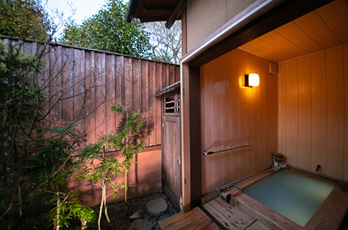 Guest rooms with a private outdoor hot spring