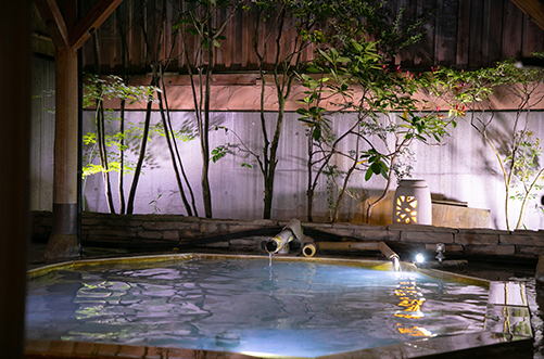 Guest rooms with a private outdoor hot spring